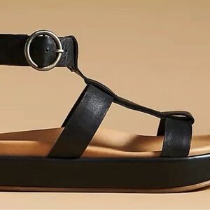 Women’s BEEK Kestral size 7
Excellent condition-only worn a few times